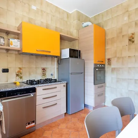 Joivy Chic Flat With Balcony Appartamento