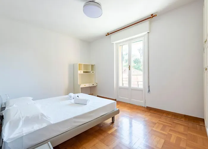 Joivy Chic Flat With Balcony