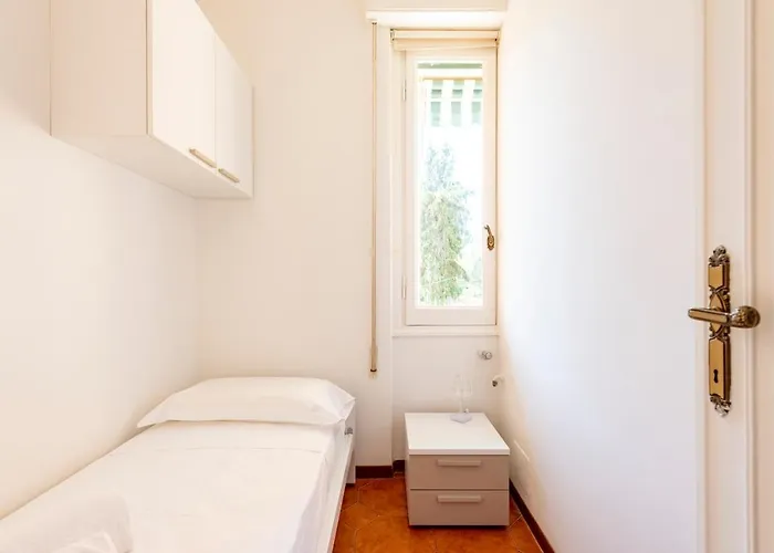 Joivy Chic Flat With Balcony *