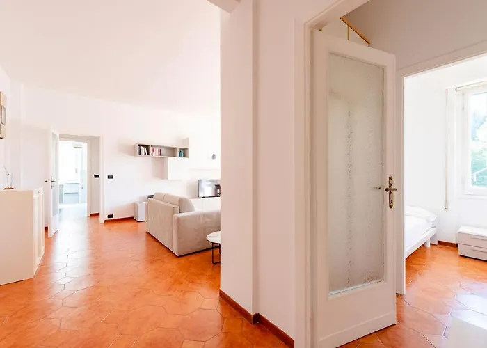 Joivy Chic Flat With Balcony *