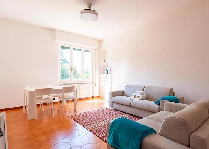 Апартаменты Joivy Chic Flat With Balcony *