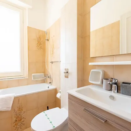 Joivy Chic Flat With Balcony *