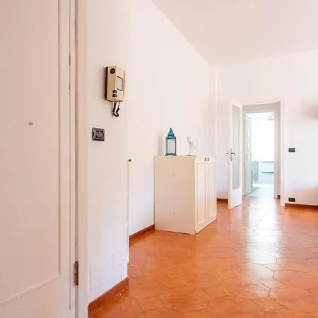 Joivy Chic Flat With Balcony Apartment