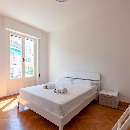 Joivy Chic Flat With Balcony