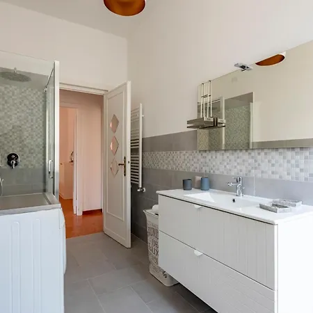 Joivy Chic Flat With Balcony Apartment