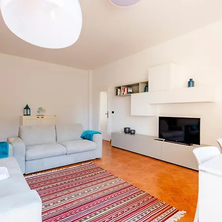 Joivy Chic Flat With Balcony Apartment *